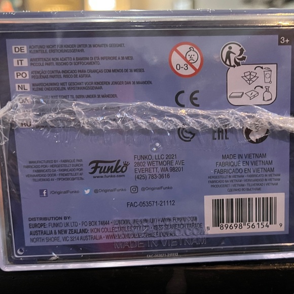 Funko Pop Captain Marvel in hard case - Picture 5 of 6